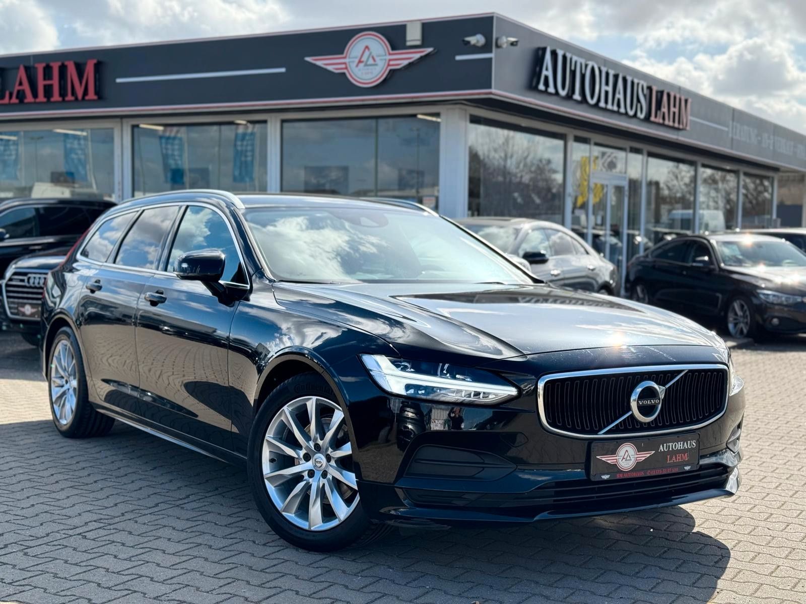 VOLVO V90