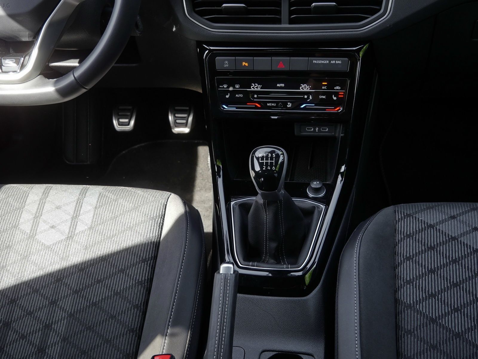 Volkswagen T-Cross - Bild 9
