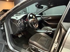 MERCEDES-BENZ CLA 220 d AMG*KAMERA*LED*LEDER*NIGHT*TEMP*NAV