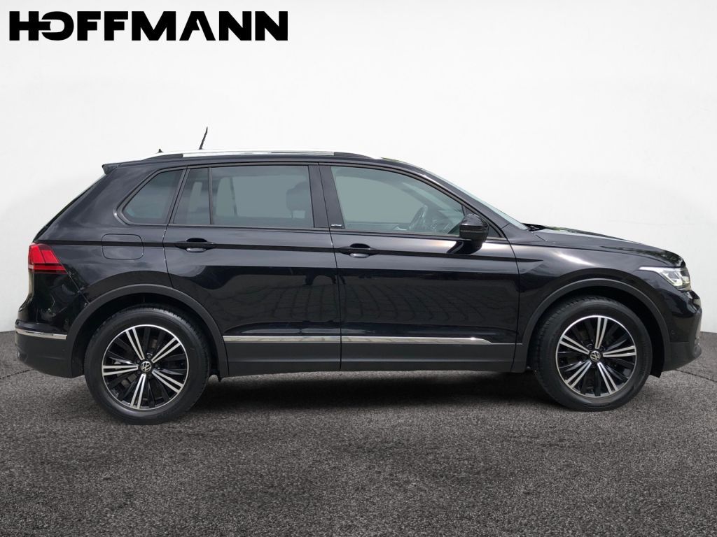 Fahrzeugabbildung Volkswagen Tiguan 1.5 TSI DSG Life AHZV NAVI Standheizung R