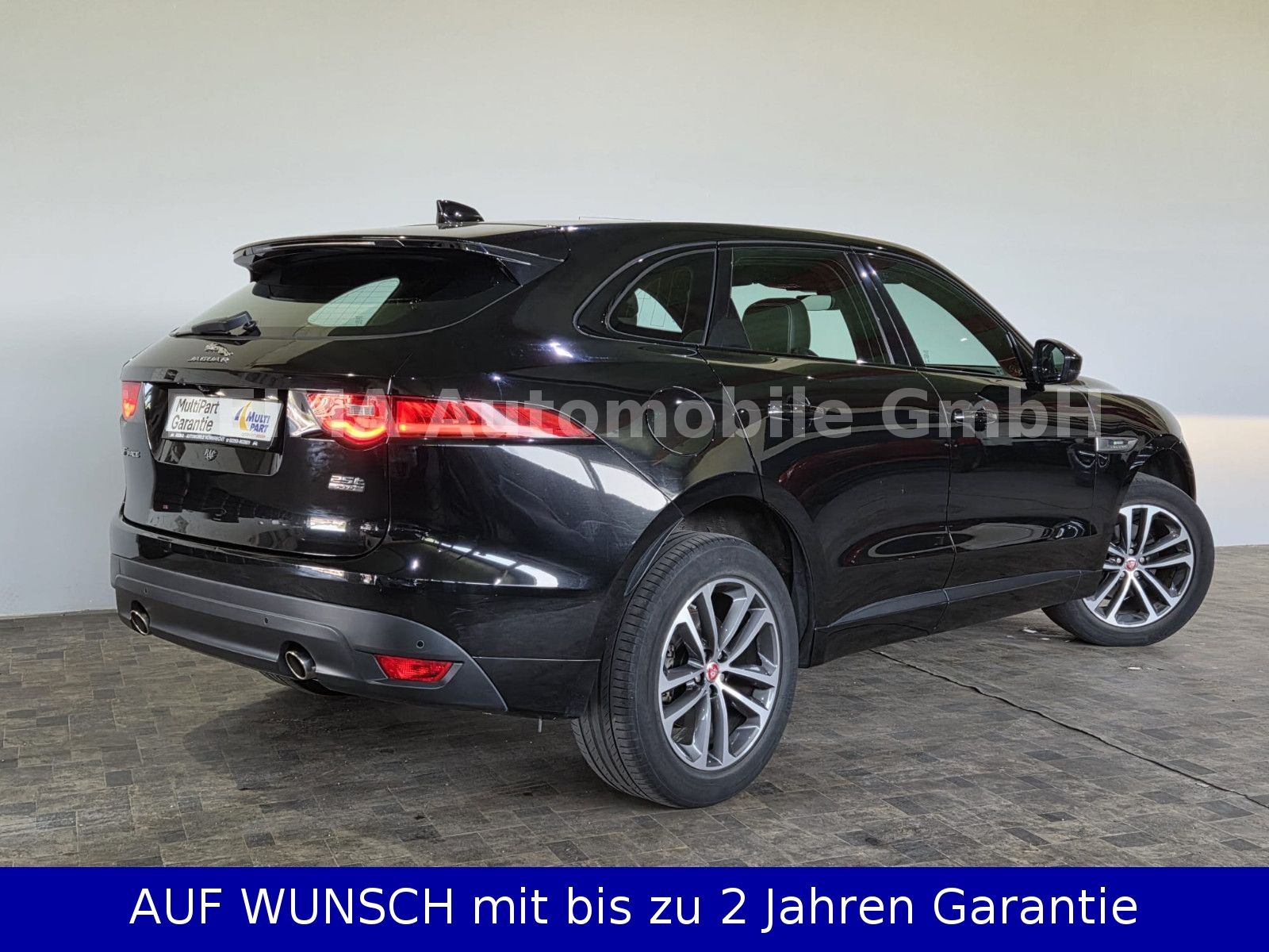 Fahrzeugabbildung Jaguar F-PACE R-Sport AWD, Pano, Meridian,