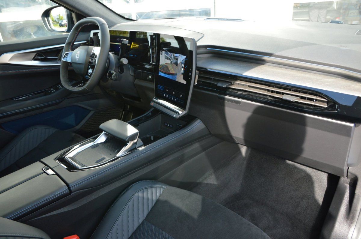 Fahrzeugabbildung Renault Rafale   200 E-Tech Full Hybrid Esprit Alpine