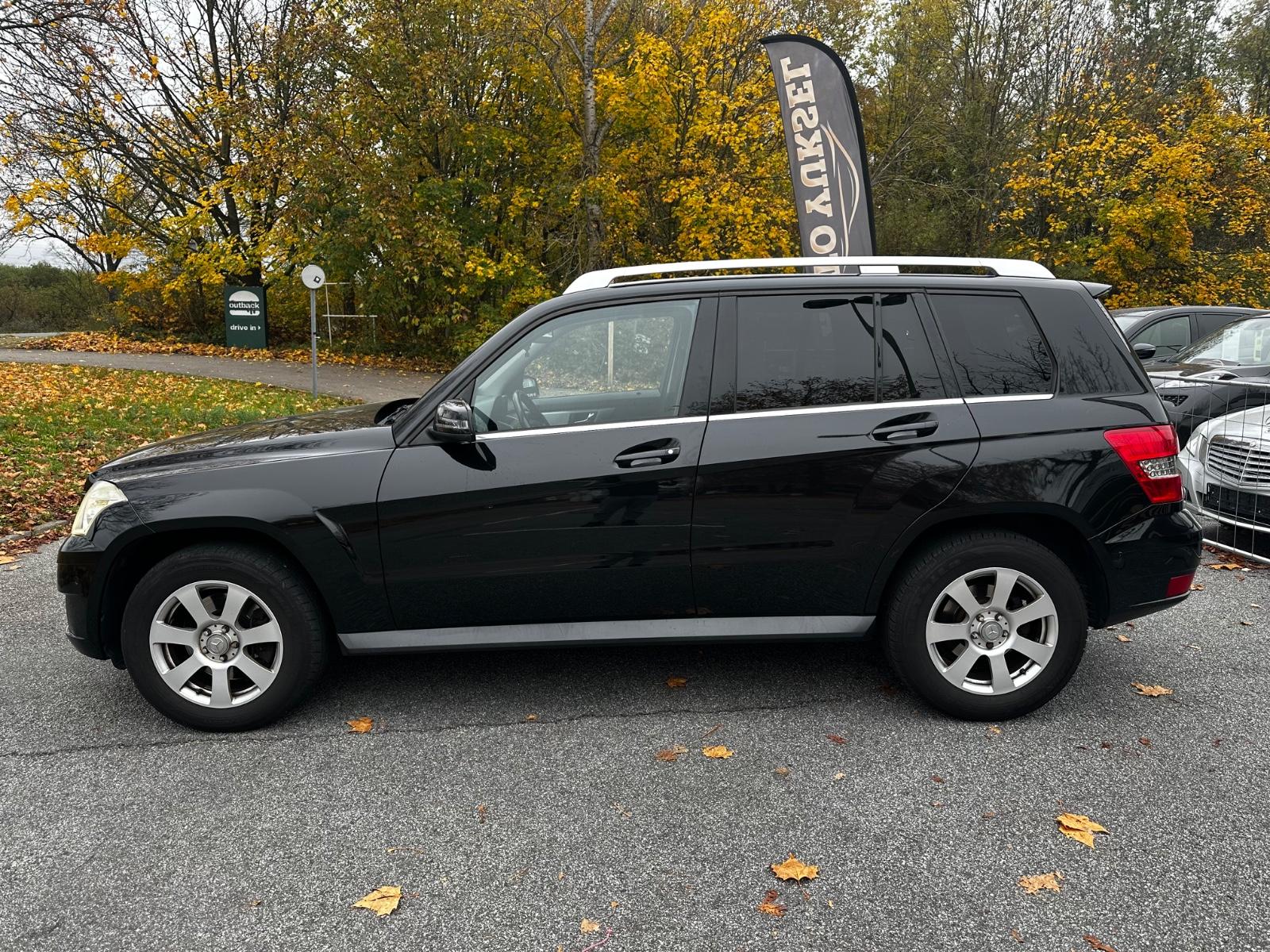 Mercedes-Benz GLK350 2010 — engine 2.987 cm³, 231 HP (170kW)