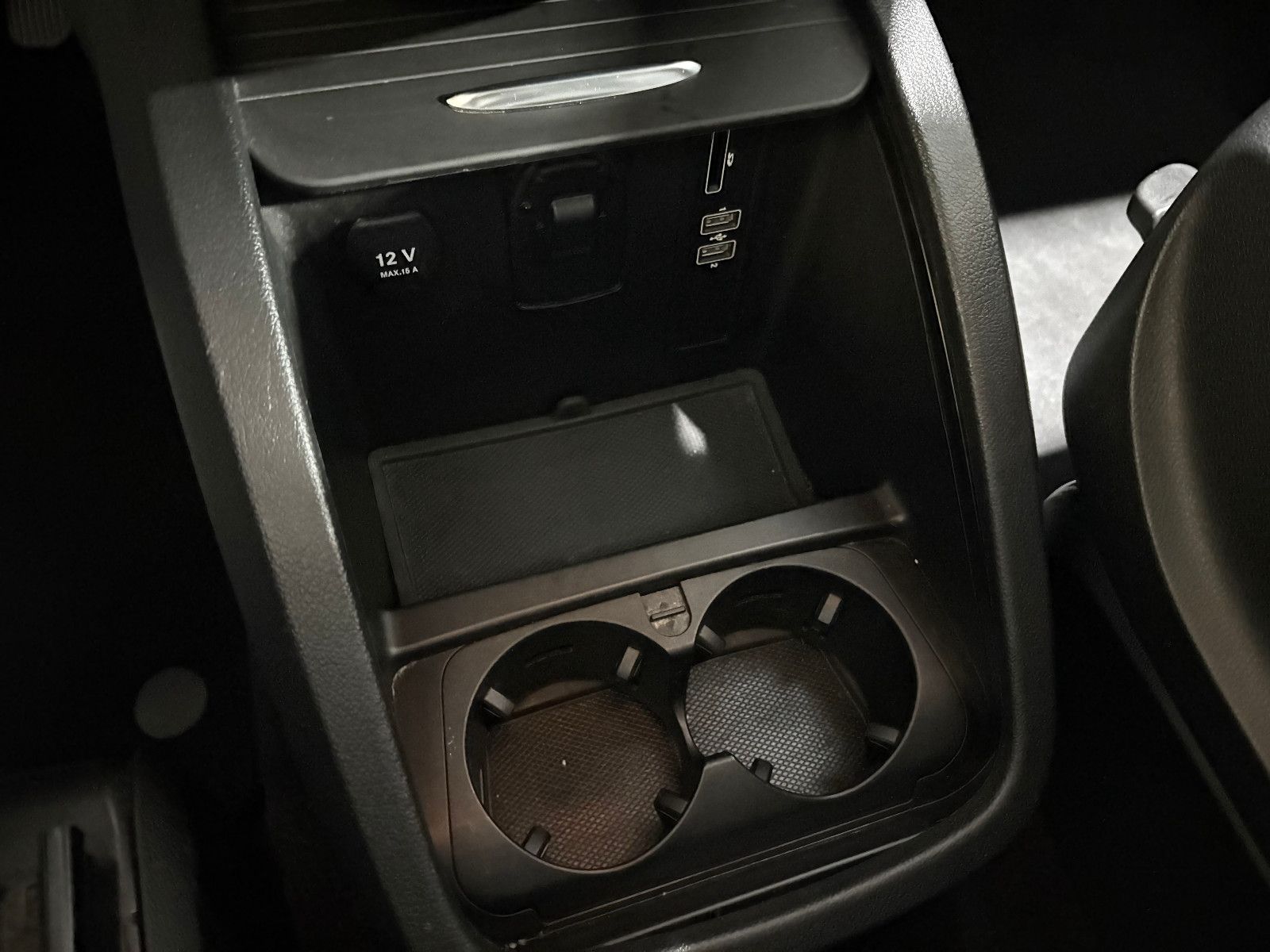 Fahrzeugabbildung Mercedes-Benz V 220d EDITION lang /8-SITZ/BURMESTER/KAMERA/