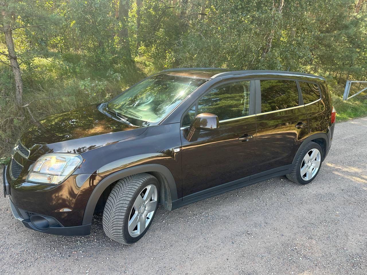 Chevrolet Orlando 2013 — rear view
