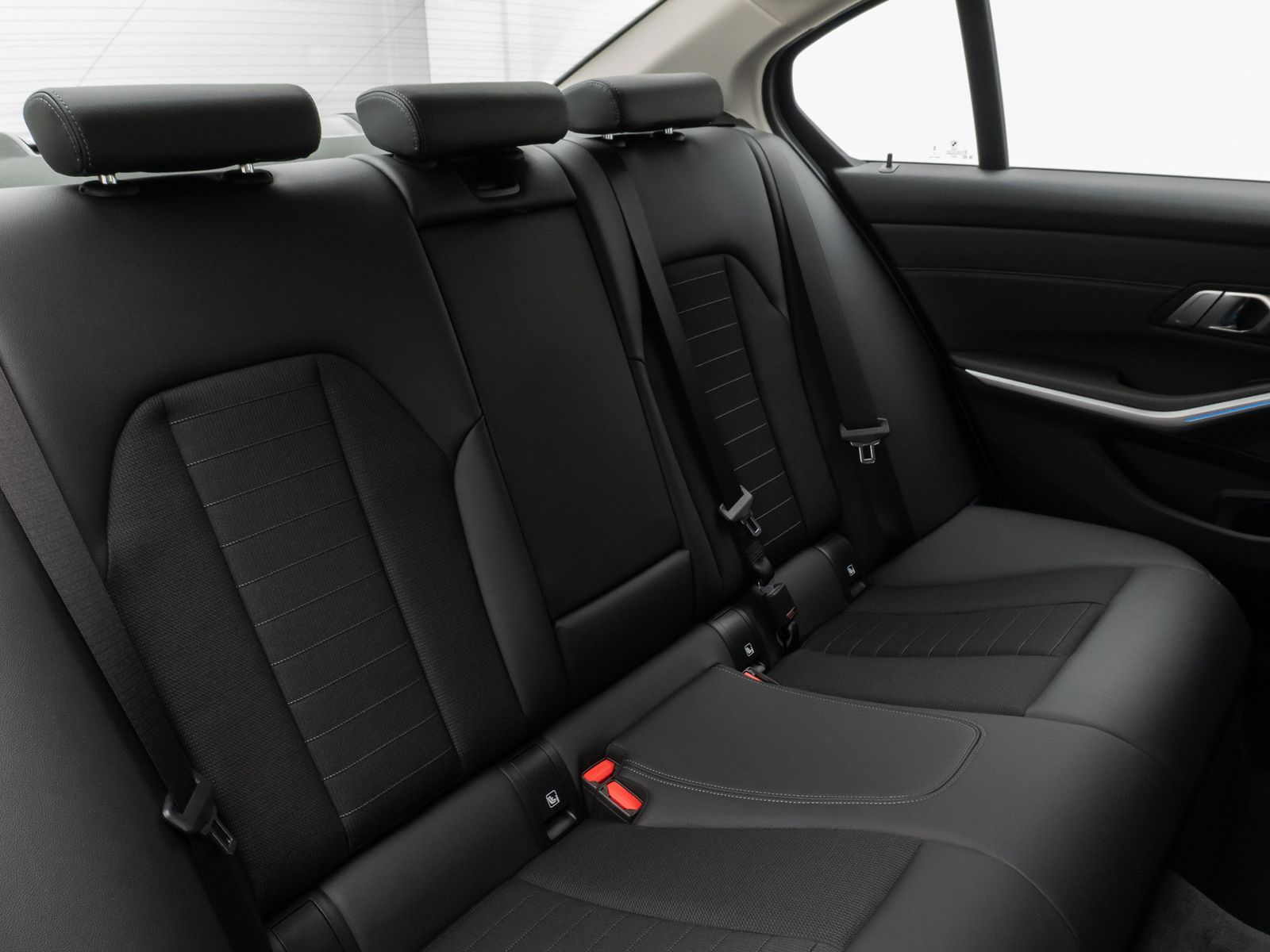 Fahrzeugabbildung BMW 330d xD Lim. Kamera DAB Leder Alarm Sport 18Zoll