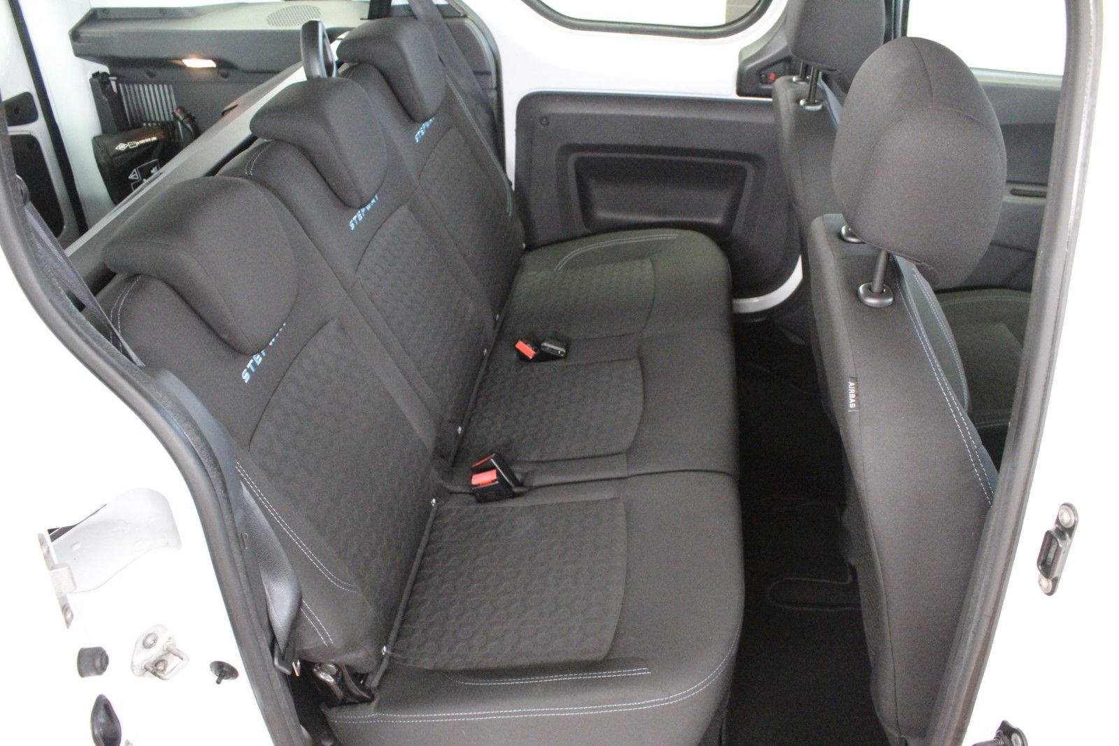 Fahrzeugabbildung Dacia Dokker TCe 115 Stepway *Navi*Klima*Shz