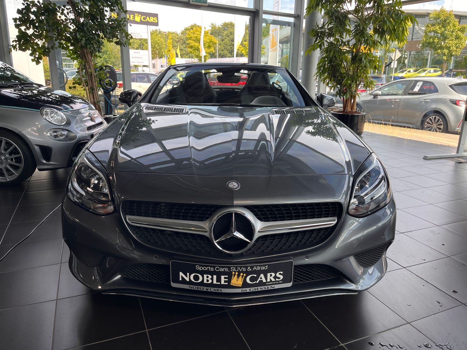 Fahrzeugabbildung Mercedes-Benz SLC 200 LEDER NAVI ALU