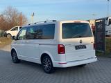 Volkswagen T6 Multivan 2.0 TDI Highline Gen. Six 4 Motion - Volkswagen: Multivan 4motion