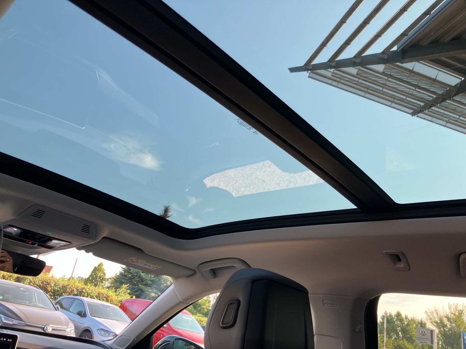 Fahrzeugabbildung Volkswagen Passat Variant eTSI Business DSG LED Navi ACC DC