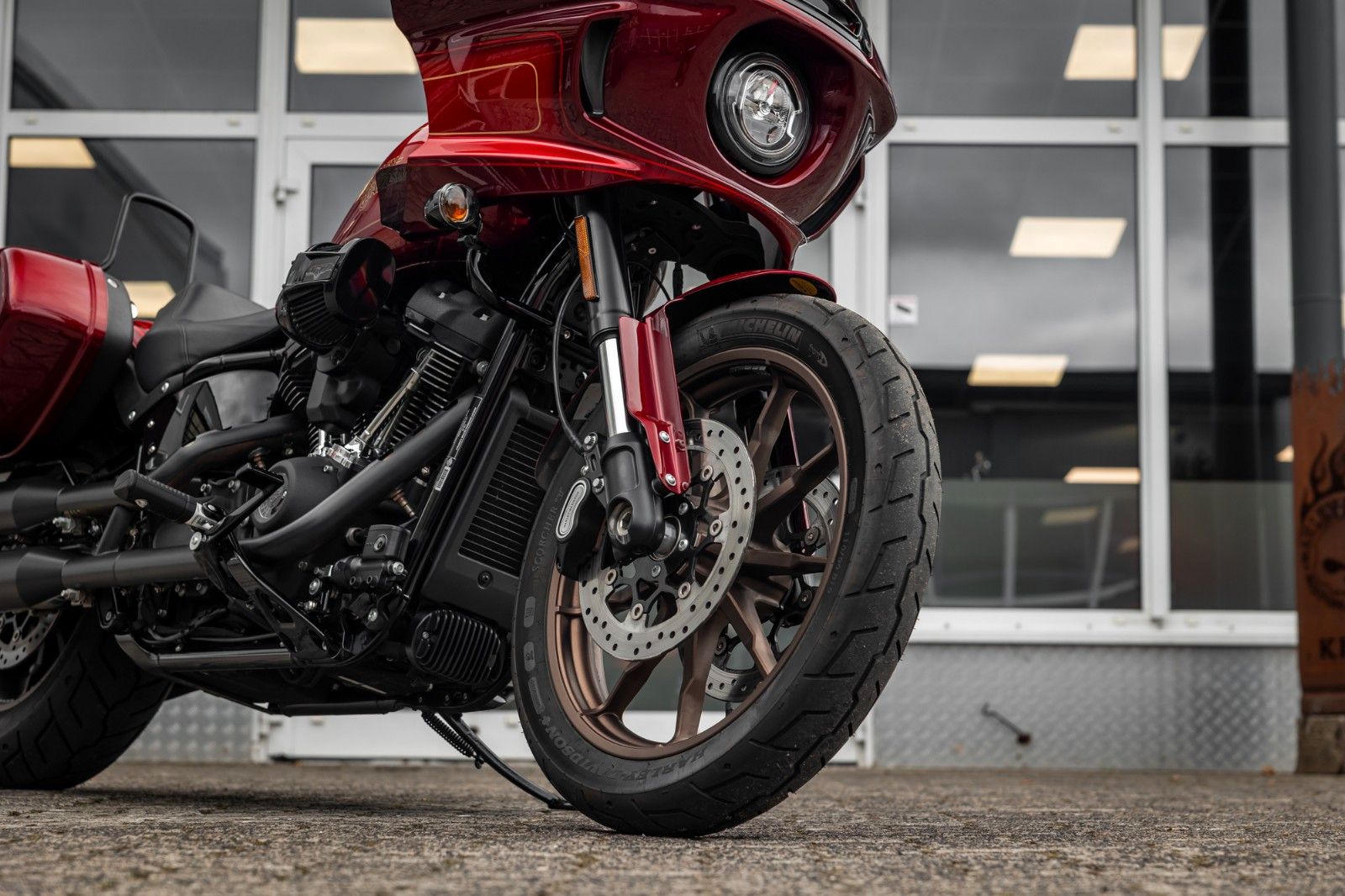Fahrzeugabbildung Harley-Davidson FXLRST LOW RIDER ST 117 - EL DIABLO Nr. 359/1500