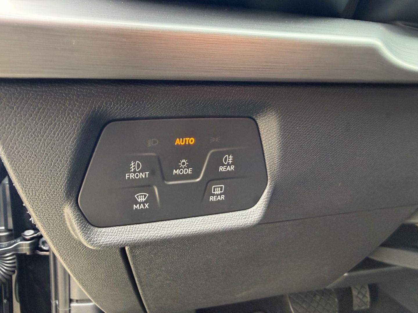 Fahrzeugabbildung SEAT Leon Sportstourer FR Navi Digitales Cockpit LED