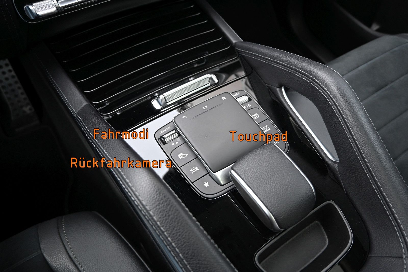 Fahrzeugabbildung Mercedes-Benz GLE 350 de 4MAT. AMG + NIGHT °ACC°AHK°PANO°HUD°