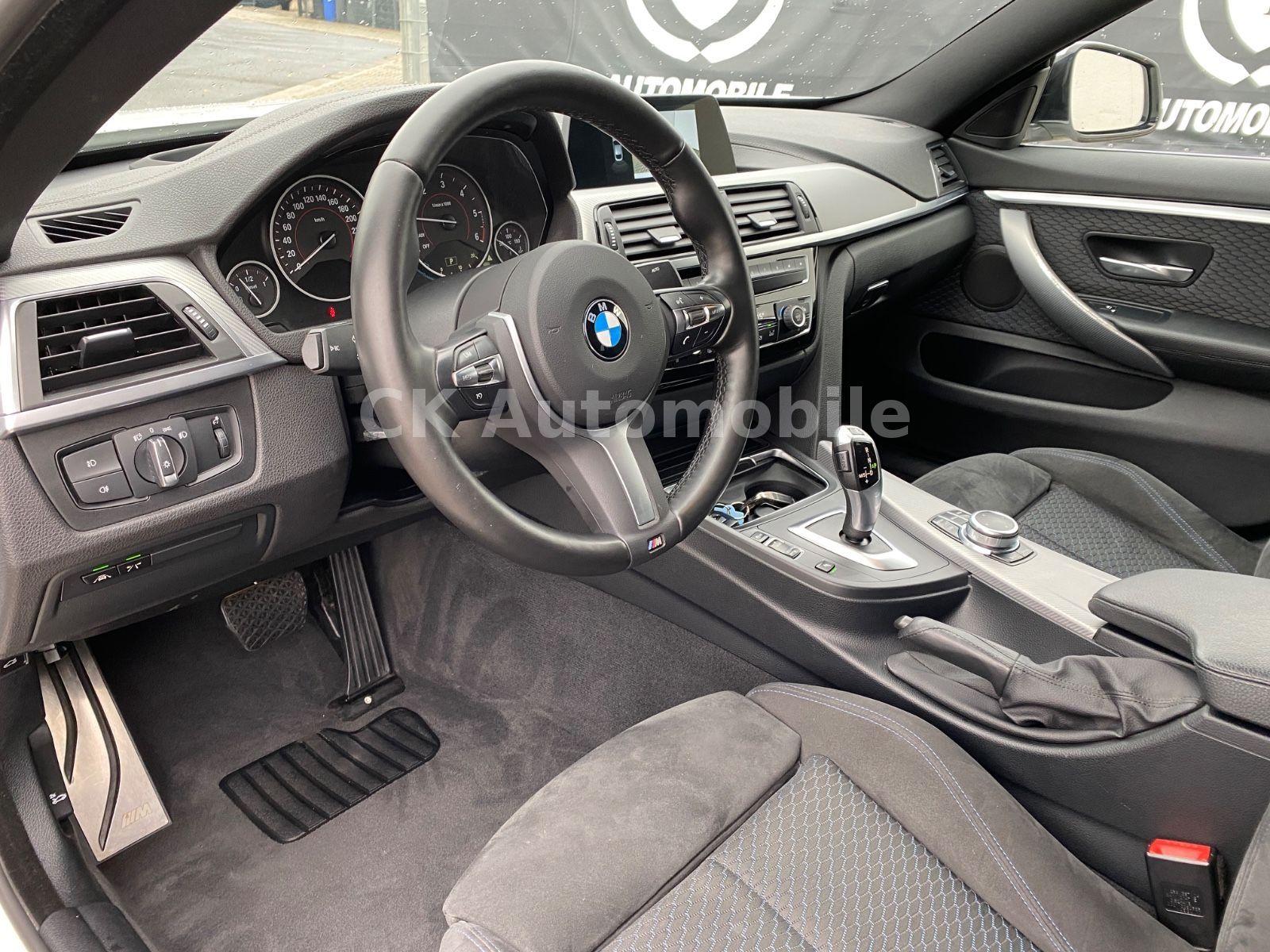 Fahrzeugabbildung BMW 430d xDrive Gran Coupe M-Sport/Navi/Head-Up/LED