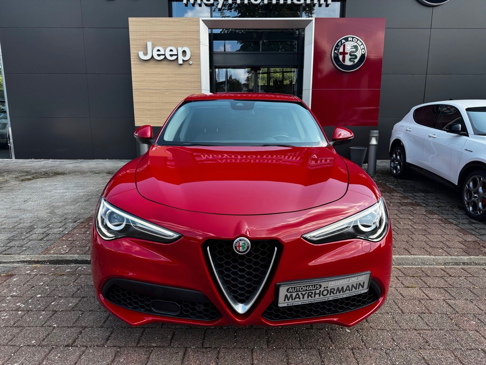 Fahrzeugabbildung Alfa Romeo Stelvio Super 280PS AT Q4 MEMORY NAVI EL. HECKKL
