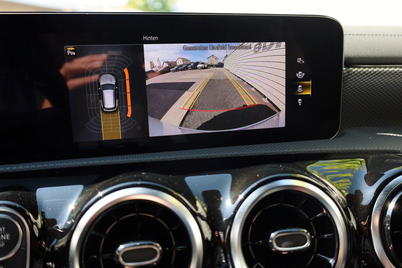 Fahrzeugabbildung Mercedes-Benz CLA 200d SB, Leder,Navi,LED,SH,Kamera,AHK SR+WR