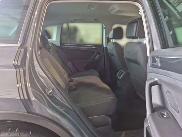 Tiguan 2.0 TDI DSG 4M ELEGANCE IQ.LIGHT+AHK+RFK+
