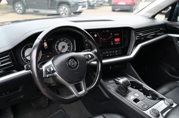 Volkswagen Touareg - 11
