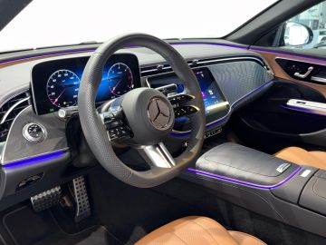 Mercedes E 200 - 12