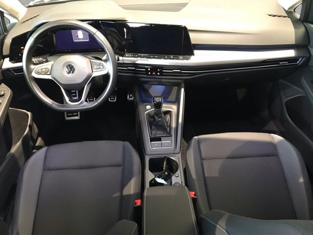 Golf VIII Active 1.5 TSI 6-Gang*NAVI*SHZ*DAB+*