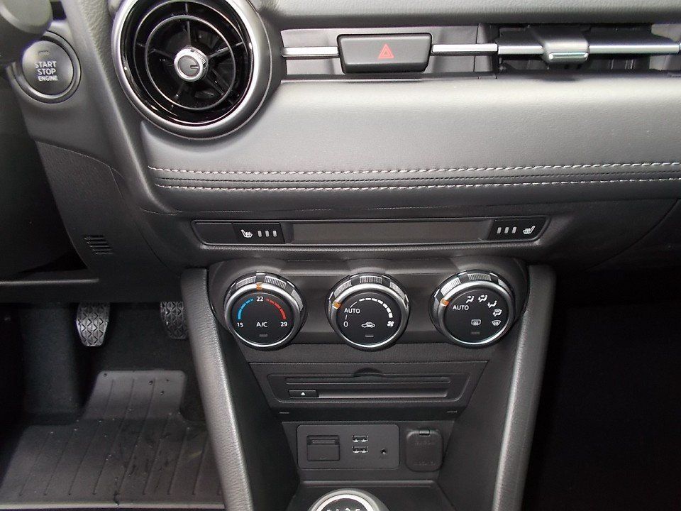Fahrzeugabbildung Mazda CX-3 Selection G-120 NAVI ACAA Voll-LED SHZ EPH