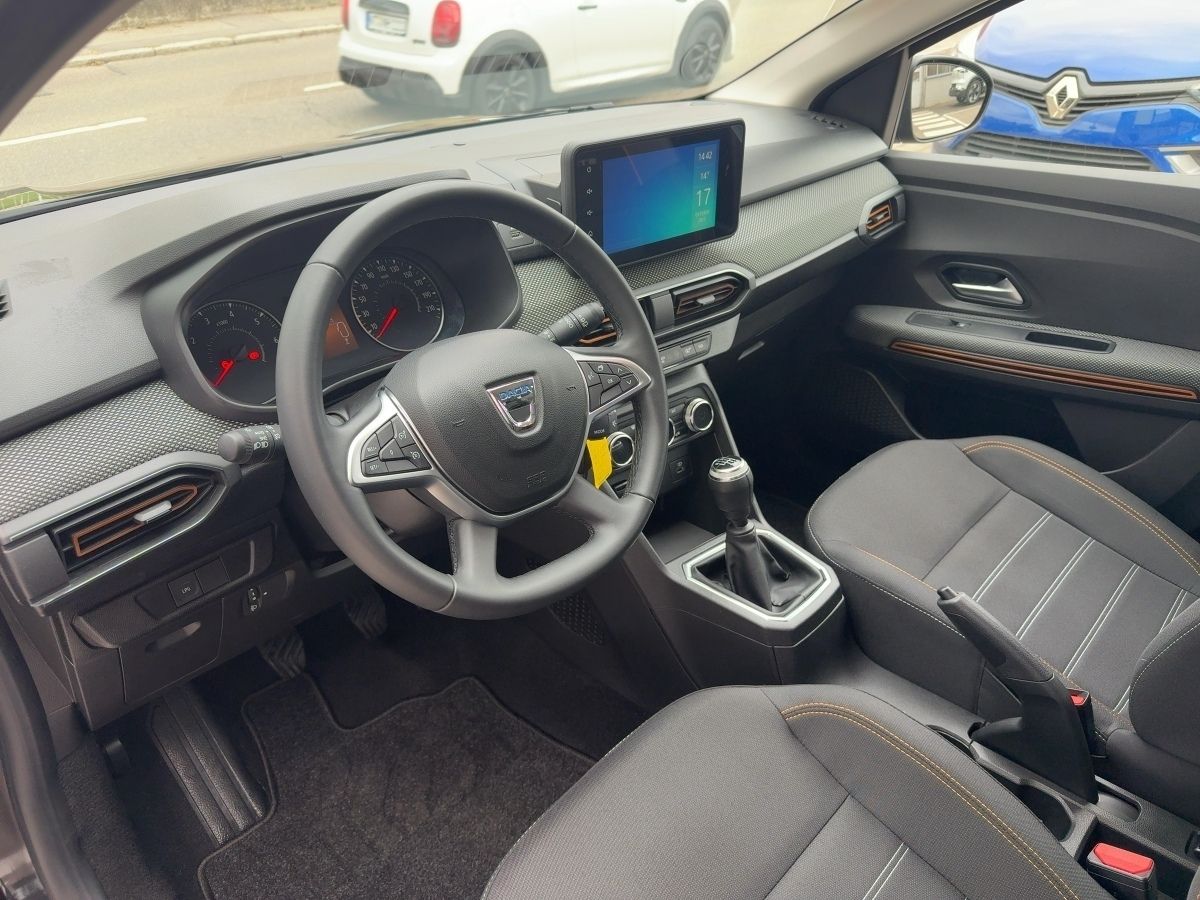 Fahrzeugabbildung Dacia Sandero Stepway Comfort TCe 100 ECO-G Kamera EPH
