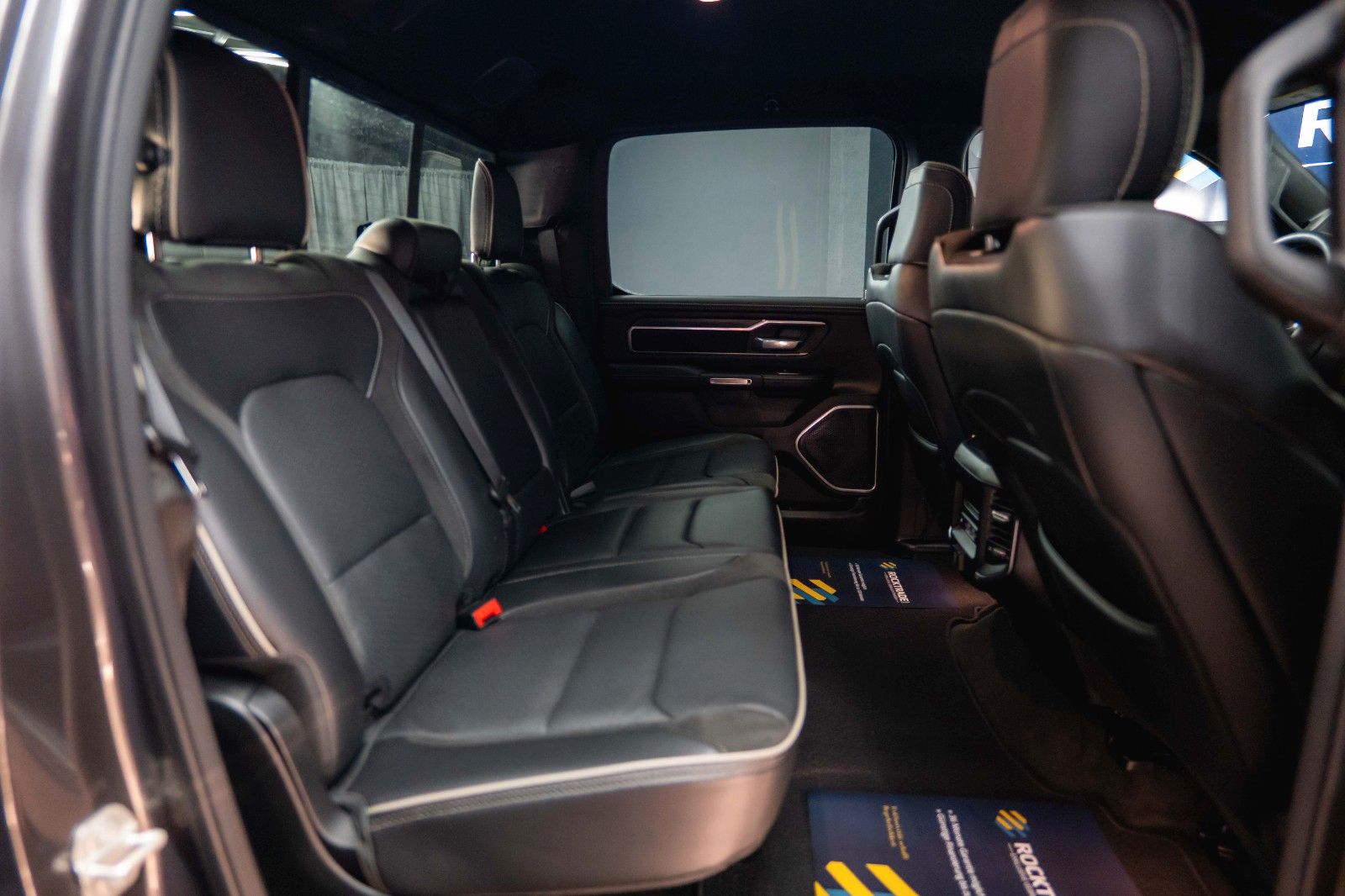 Fahrzeugabbildung Dodge RAM 5.7 V8 HEMI 4x4 LARAMIE Offroad Night LED