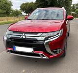 Mitsubishi Outlander 2.4 MIVEC PLUG-IN HYBRID 4WD Plus ... - Mitsubishi Outlander von privat