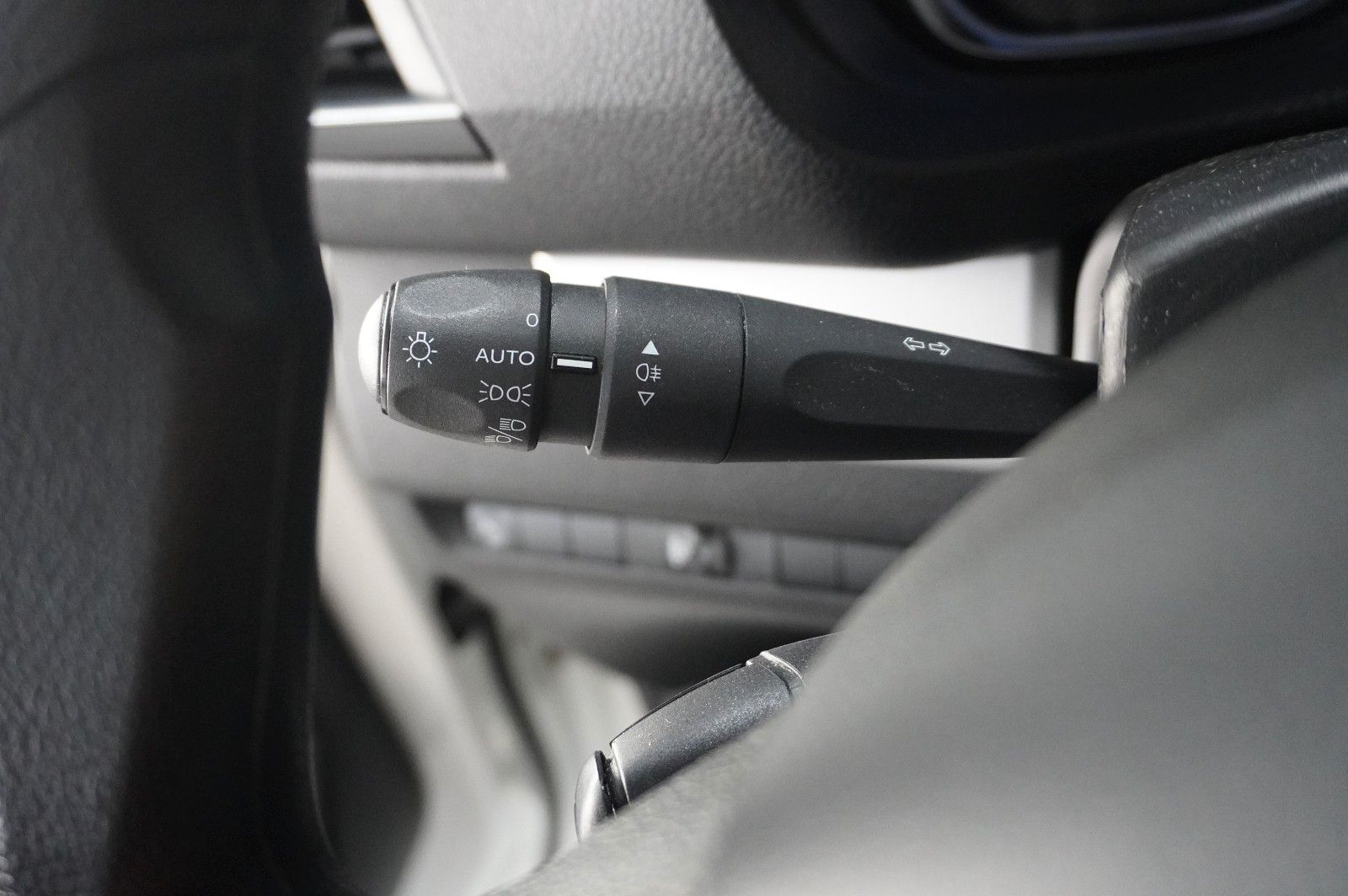 Fahrzeugabbildung Opel Vivaro-e Cargo Edition "M" KLIMA/PDC/TEMP./USB
