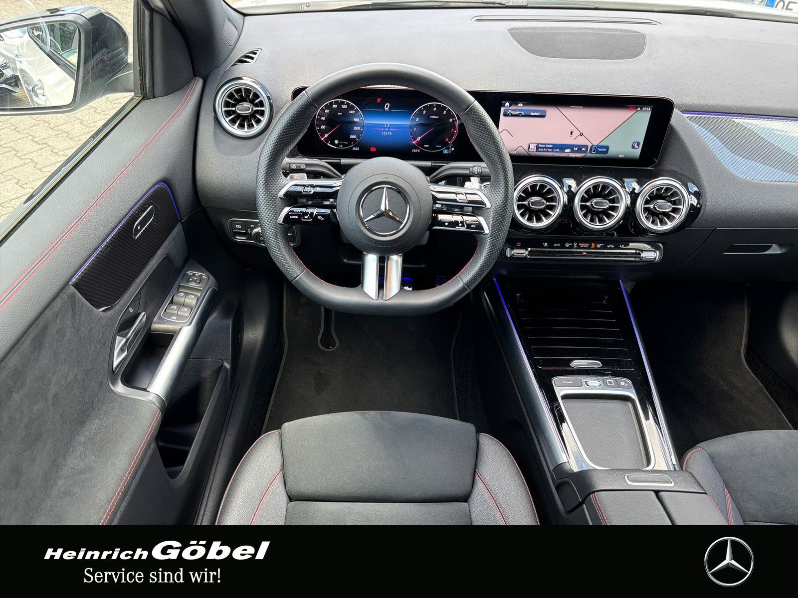 Fahrzeugabbildung Mercedes-Benz GLA 200 AMG*PANO*AHK*APPLE-CARP*360°KA*DISTRONIC