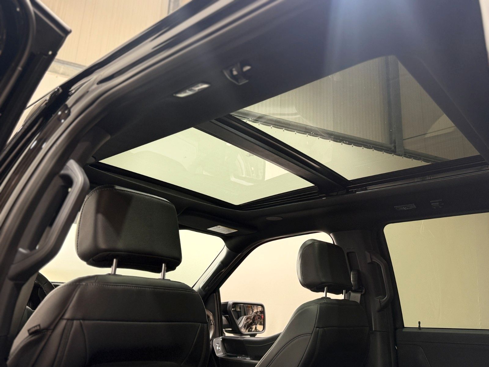 Fahrzeugabbildung Ford F-150 Lariat 5.0L V8  5,5" Black RTR Ed.