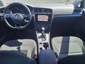 Volkswagen Golf - 9