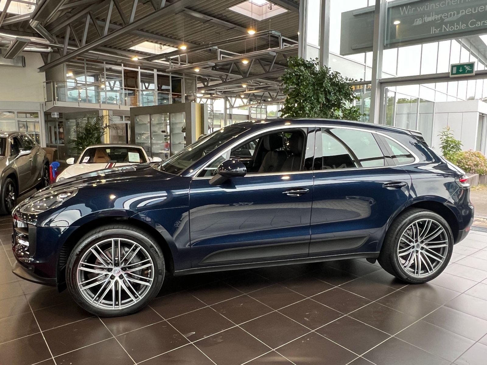 Fahrzeugabbildung Porsche Macan S Allrad PANO NAVI BOSE 21''