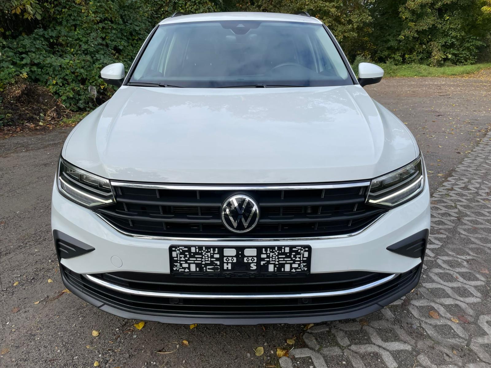 Volkswagen Tiguan Life Navi,LED,ergo,Parklenk,E-Heckklappe
