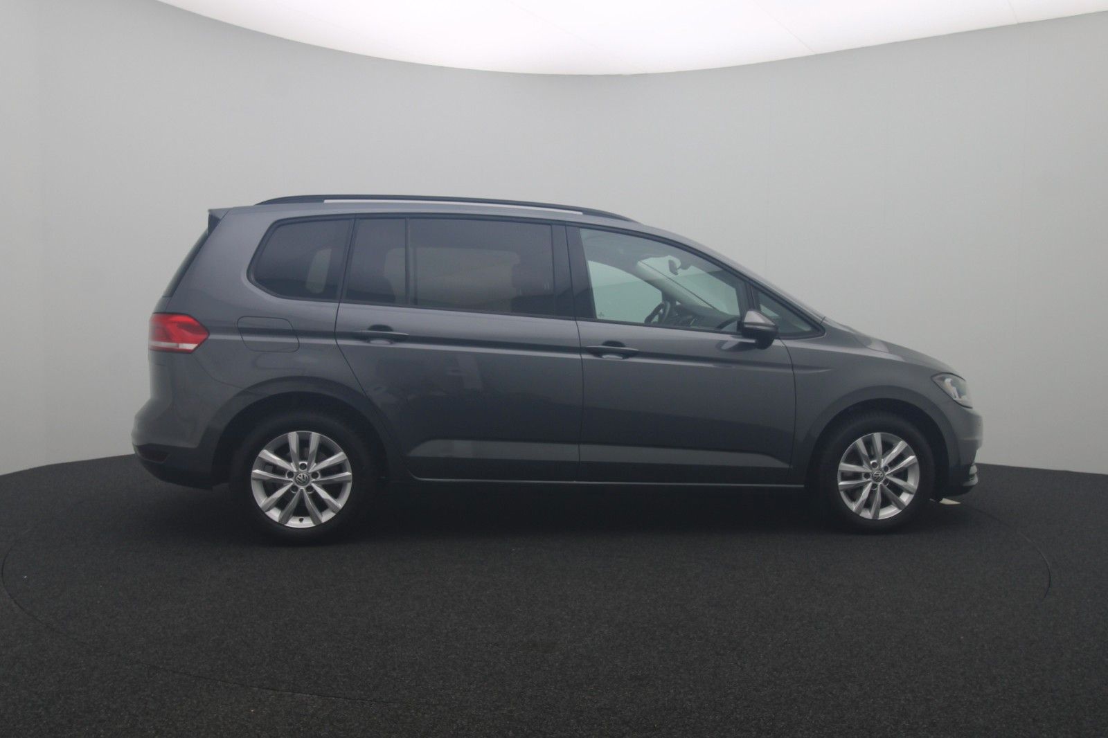 Fahrzeugabbildung Volkswagen Touran Comfortline ACC DSG AHK Massage