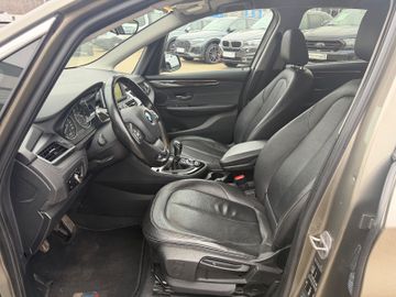 BMW 216 - 11