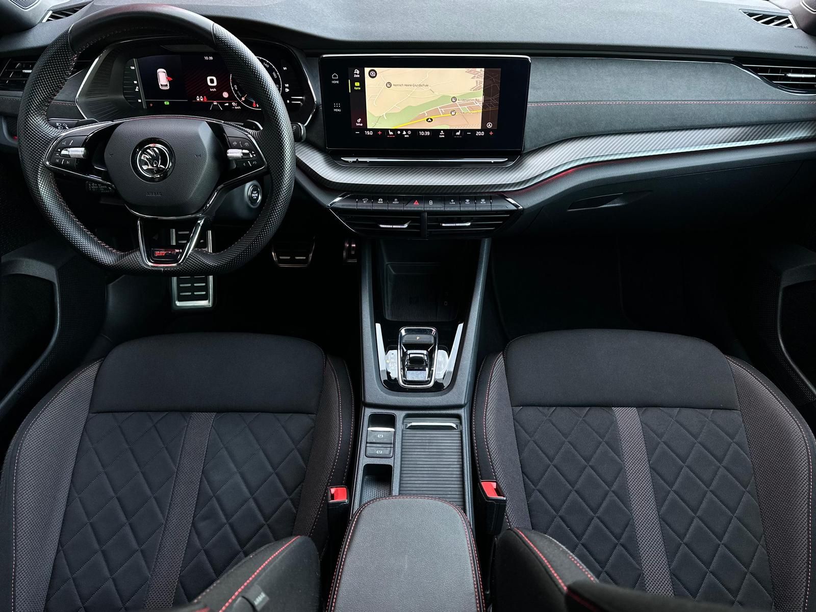 SKODA Octavia 2.0TDI RS* MATRIX#AHK#SHZ#FH#ACC#NAV#HUD - Image 10