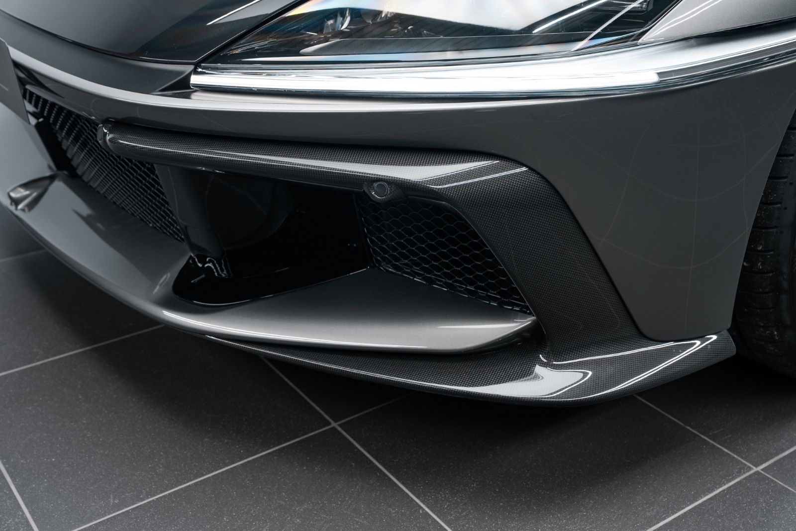 Fahrzeugabbildung Ferrari 12Cilindri PANO/LIFT/RACING SEATS/CARBON/SURR