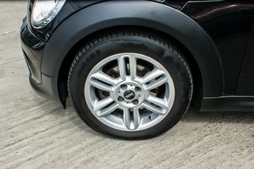 Fahrzeugabbildung MINI Cooper 1.6 Automatik CHILI-PAKET PDC SIHZG 2HAND