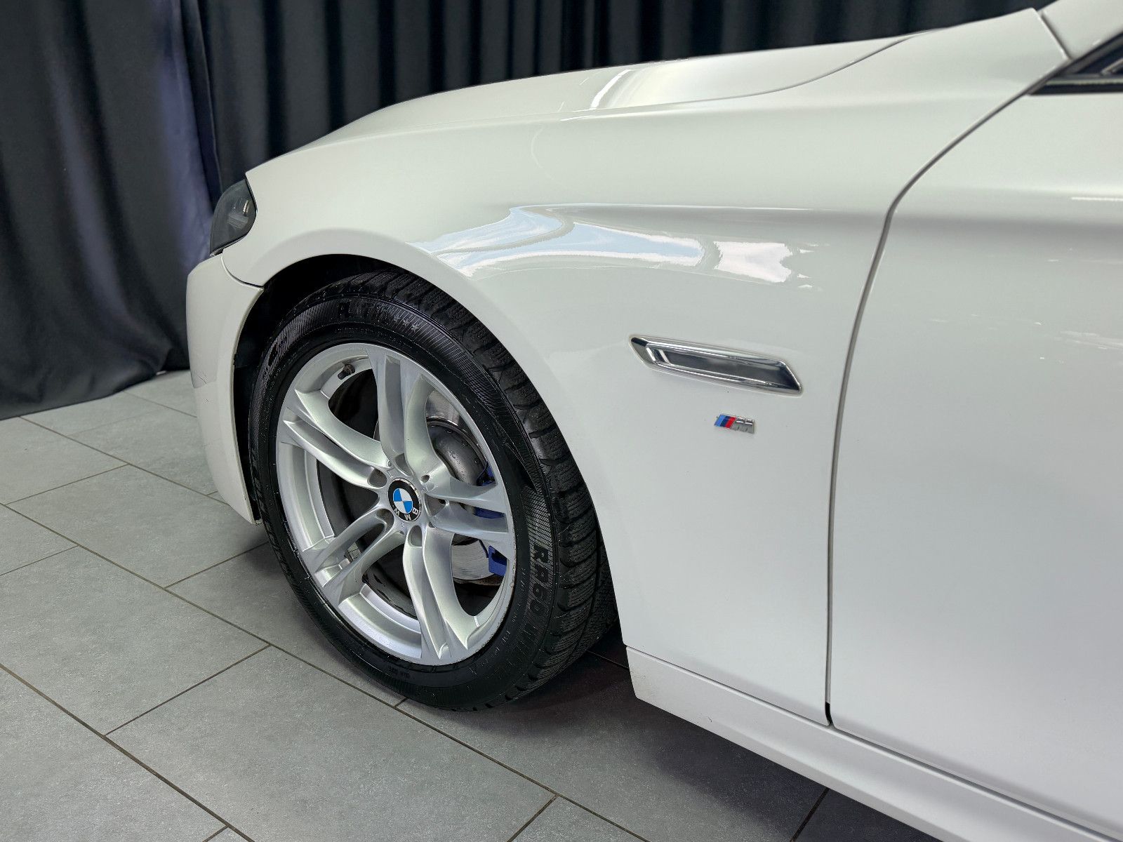 Fahrzeugabbildung BMW 520 d Touring|M-Paket|HIFI|PDC|Komfortzugang