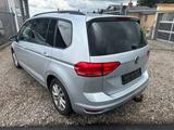 Volkswagen Touran 2.0 TDI Aut. Highline BMT/Start-Stopp - Volkswagen Touran mit Diesel-Antrieb: Geländewagen, Automatik