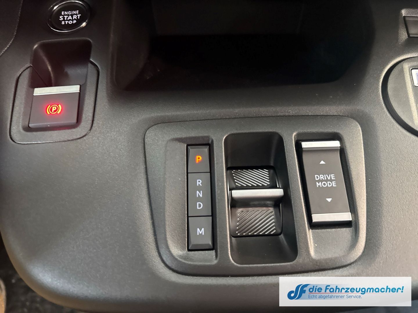 Fahrzeugabbildung Citroën Berlingo XL Digitales Cockpit LED Apple CarPlay