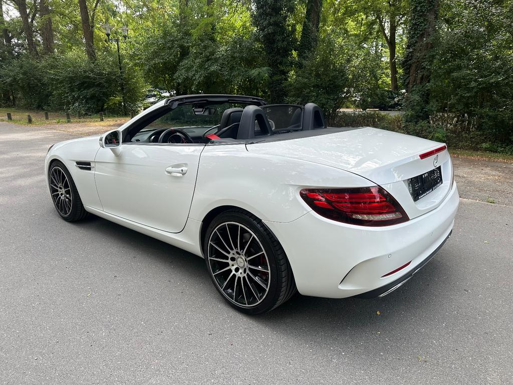 Mercedes-Benz SLC 200