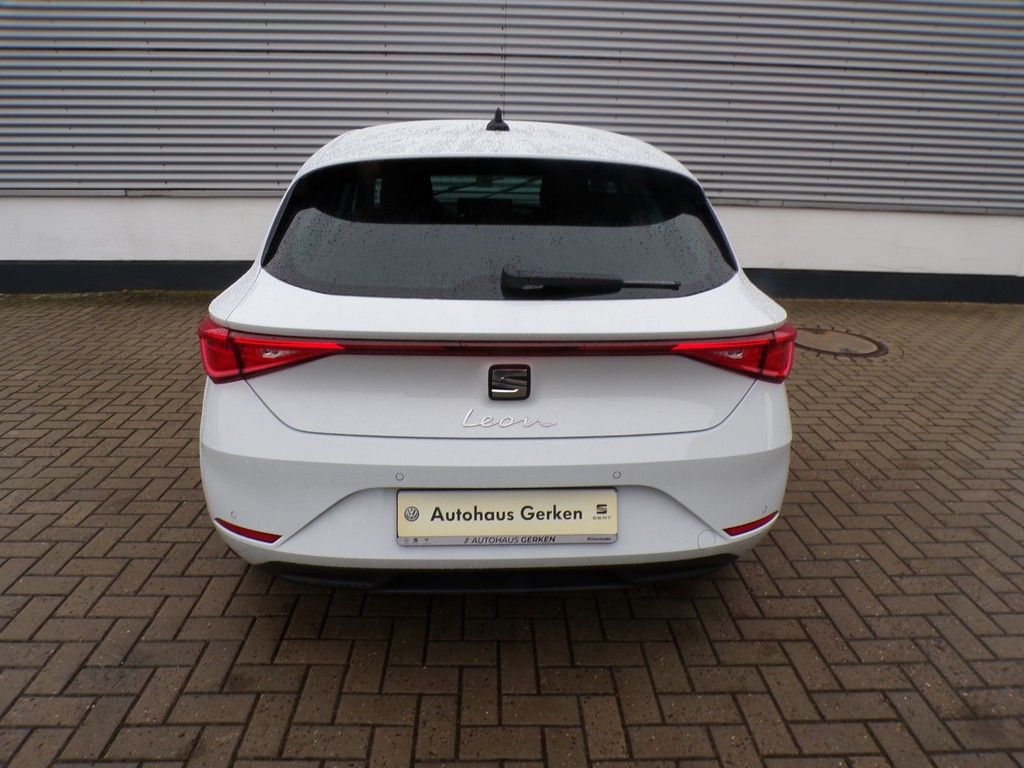 Fahrzeugabbildung SEAT Leon 1.5 eTSI DSG Road Edition