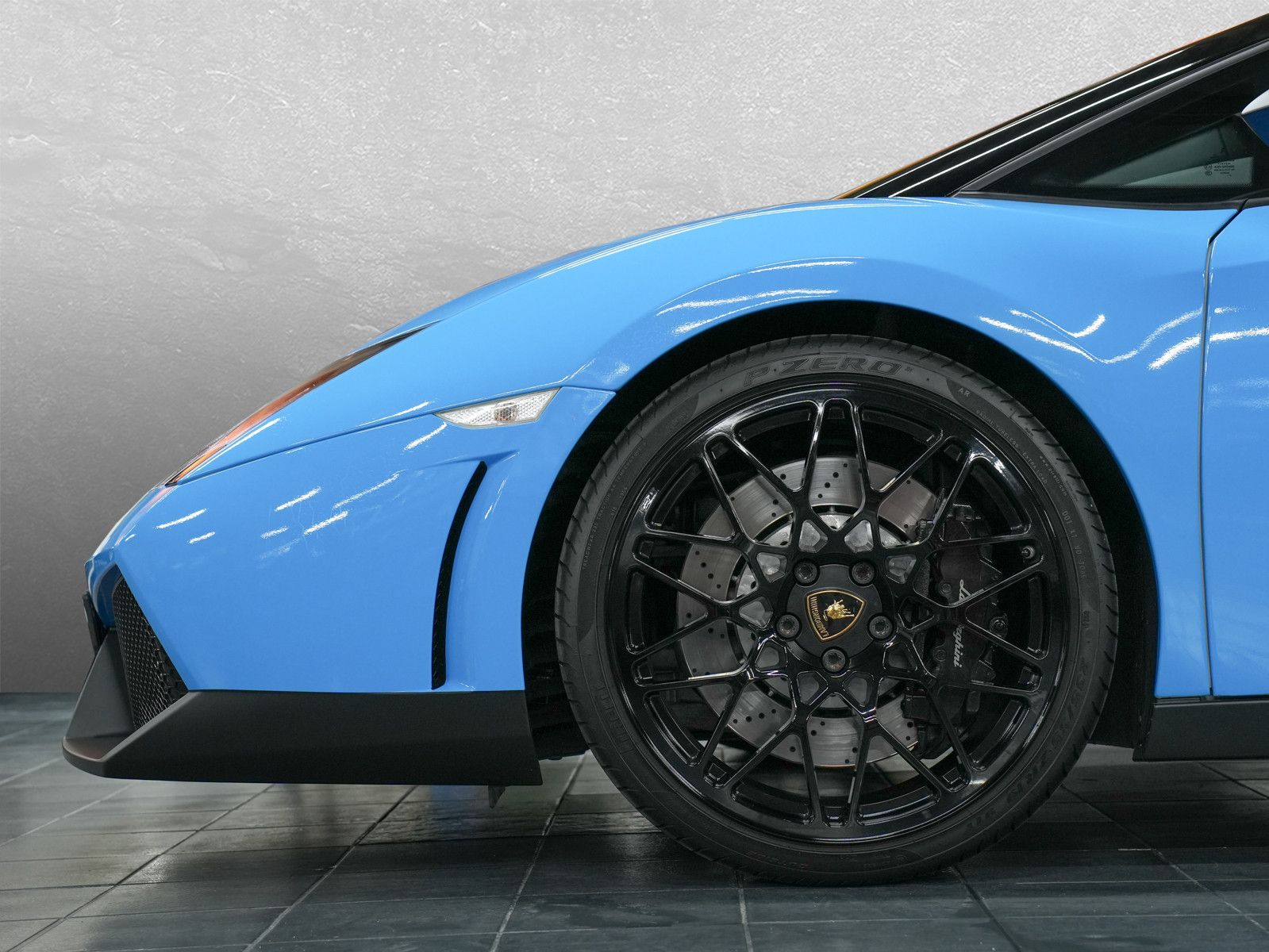 Fahrzeugabbildung Lamborghini Gallardo LP 560Spyder - Lift|19"Apollo|Q-Citura