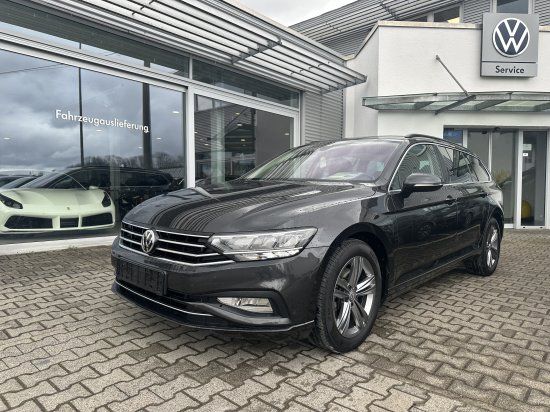 VW Passat Variant 2.0TDI DSG*R-LINE*AHK*KAMERA