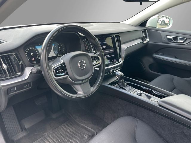 Volvo V60 Kombi Momentum Core*Buisness*CarPlay*1.Hand*