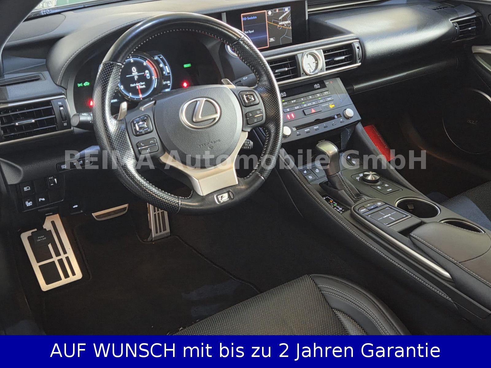 Fahrzeugabbildung Lexus RC 300h Coupé Automatik F SPORT, Leder