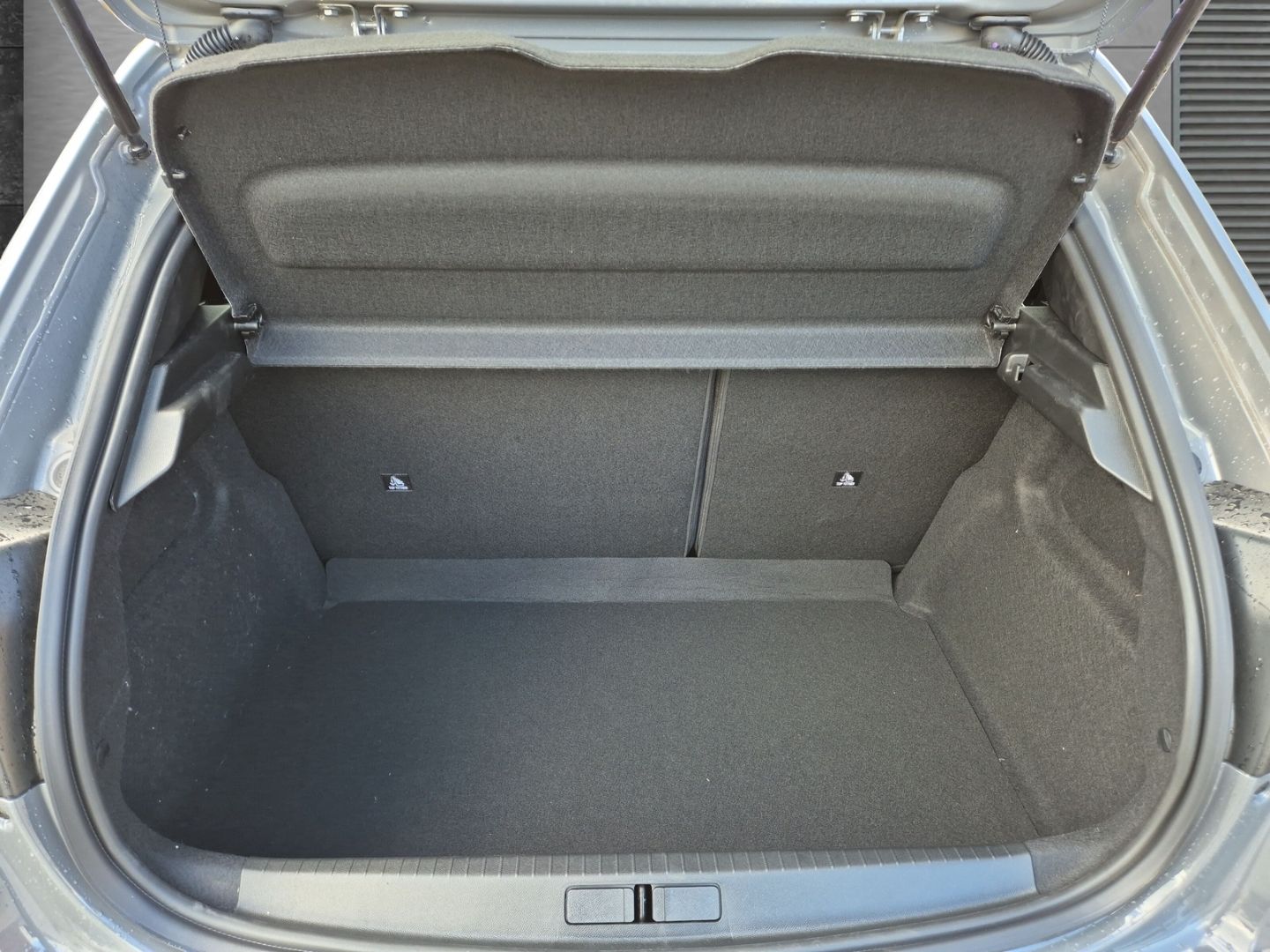 Peugeot 208 - Bild 5