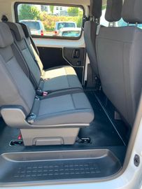 Bild 13 Opel Vivaro Kombi L 8 Sitze 8 AT Vorlauf als L